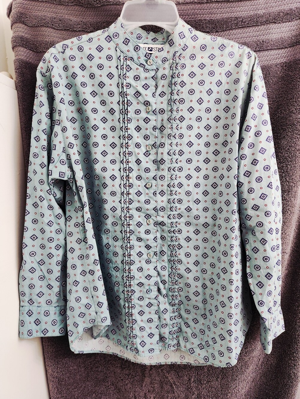 Vintage White Stag Light Mint Green Geometric Print High Neck Dress Shirt